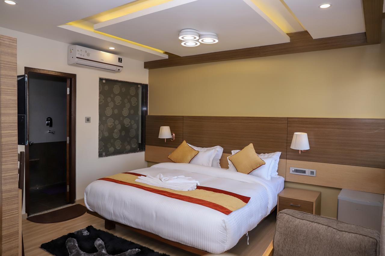 Retro Hotel And Spa Kathmandu Exterior foto